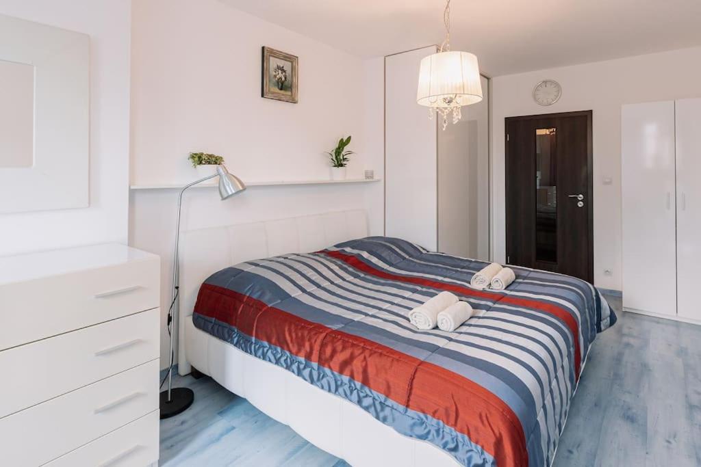 Family Aquarium Haven Apartment Bratislava Bagian luar foto